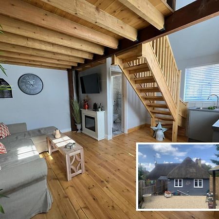The Shack - Thatched Self Contained Annex Collingbourne Ducis المظهر الخارجي الصورة